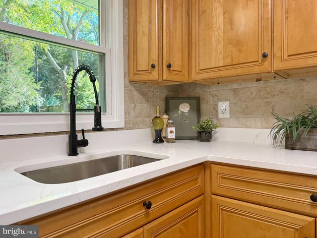 216 BRENT RD, Waldorf, MD 20602