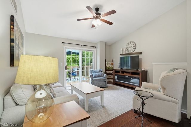 5400 & 5402 Paddy Court, New Franklin, OH 44203