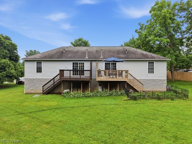 5400 & 5402 Paddy Court, New Franklin, OH 44203