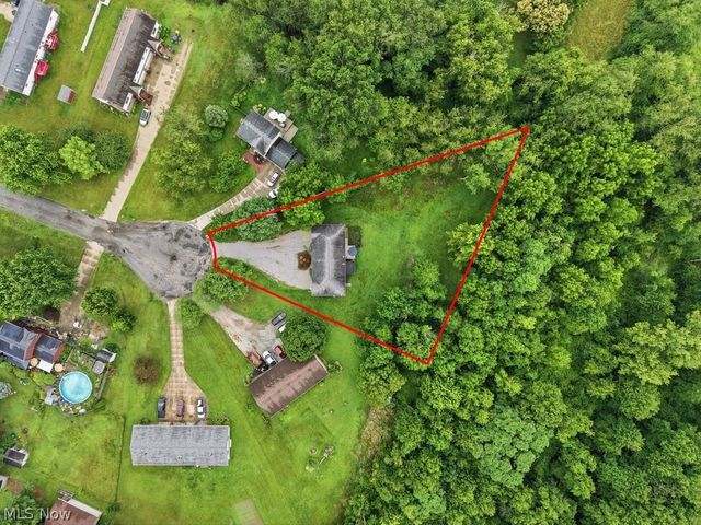 5400 & 5402 Paddy Court, New Franklin, OH 44203