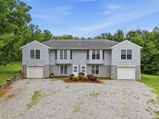 5400 & 5402 Paddy Court, New Franklin, OH 44203