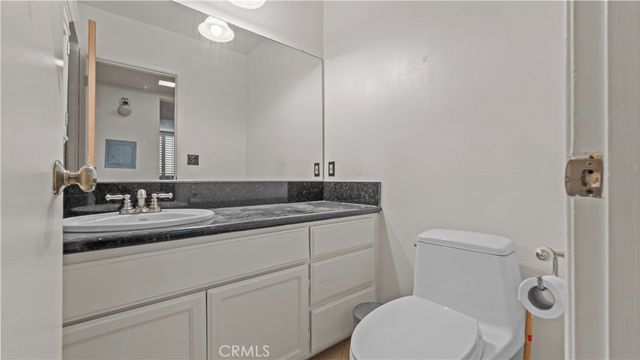 14521 Benefit St 102, Sherman Oaks, CA 91403