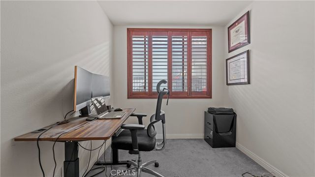 14521 Benefit St 102, Sherman Oaks, CA 91403