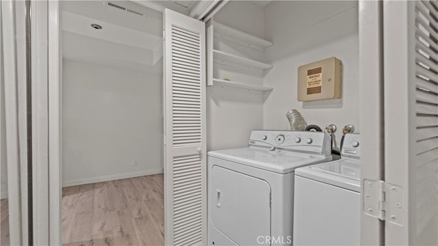 14521 Benefit St 102, Sherman Oaks, CA 91403