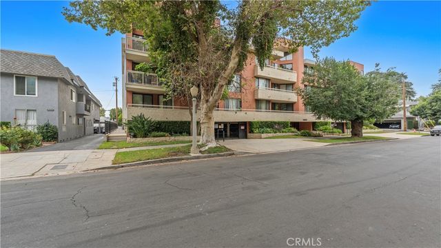 14521 Benefit St 102, Sherman Oaks, CA 91403