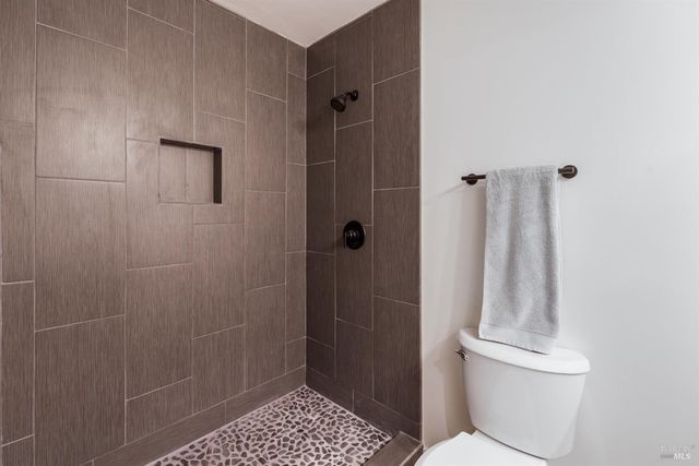 25053 Robin Cir, Willits, CA 95490