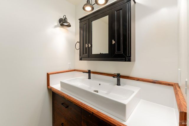 25053 Robin Cir, Willits, CA 95490