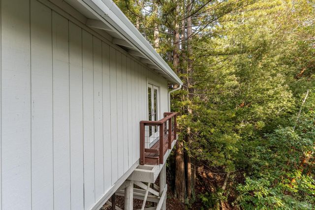 25053 Robin Cir, Willits, CA 95490