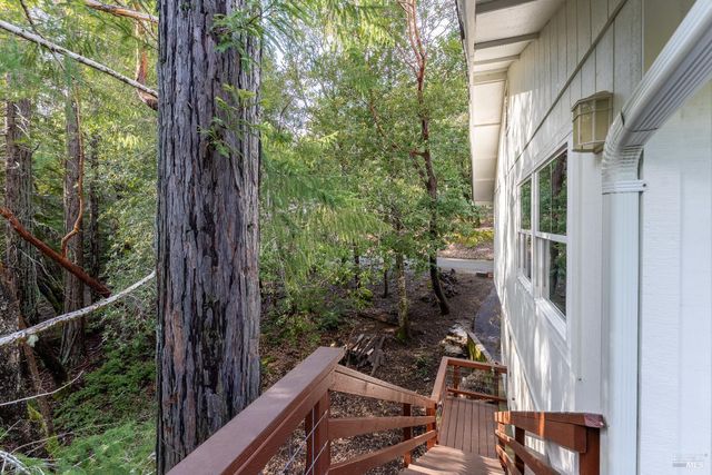 25053 Robin Cir, Willits, CA 95490