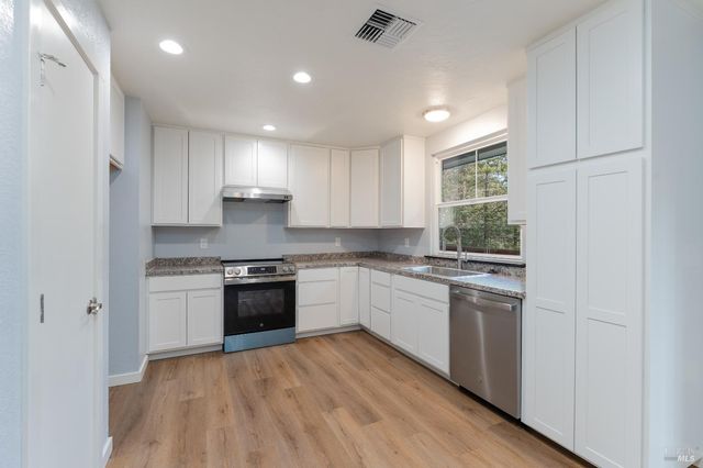 25053 Robin Cir, Willits, CA 95490