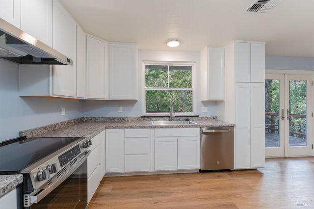 25053 Robin Cir, Willits, CA 95490