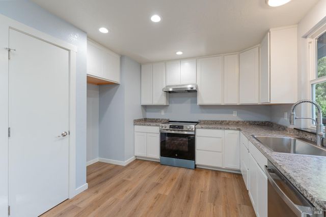 25053 Robin Cir, Willits, CA 95490