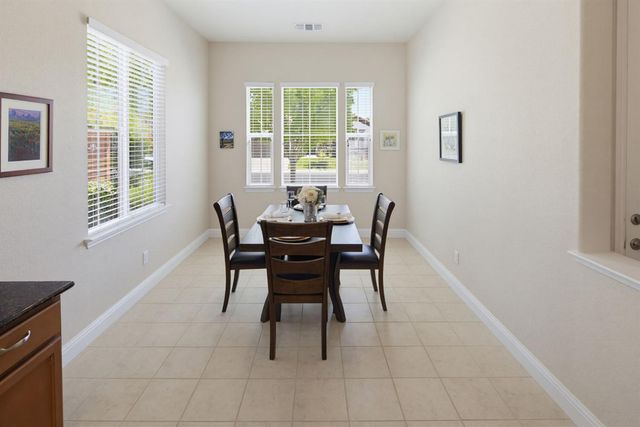 2081 Abby Gate Dr, Roseville, CA 95747