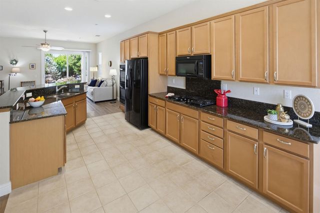 2081 Abby Gate Dr, Roseville, CA 95747