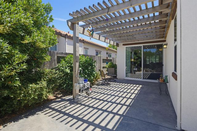 2081 Abby Gate Dr, Roseville, CA 95747
