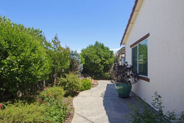2081 Abby Gate Dr, Roseville, CA 95747