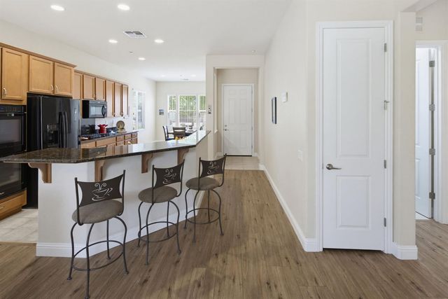 2081 Abby Gate Dr, Roseville, CA 95747