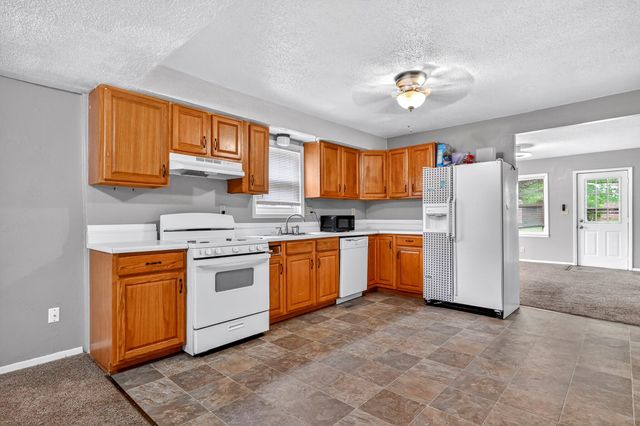 901 S West Avenue, Springfield, MO 65802