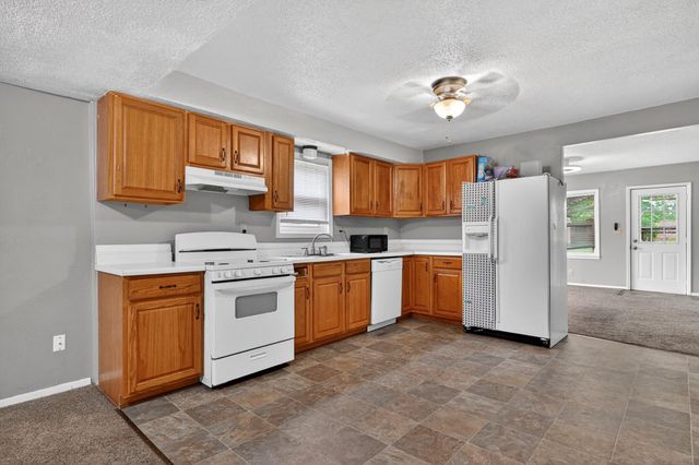901 S West Avenue, Springfield, MO 65802