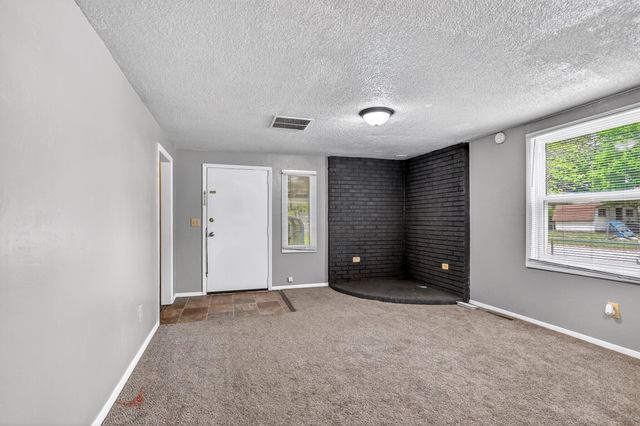 901 S West Avenue, Springfield, MO 65802
