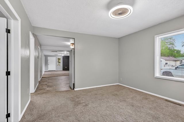 901 S West Avenue, Springfield, MO 65802