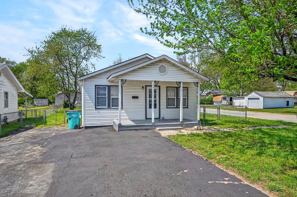 901 S West Avenue, Springfield, MO 65802