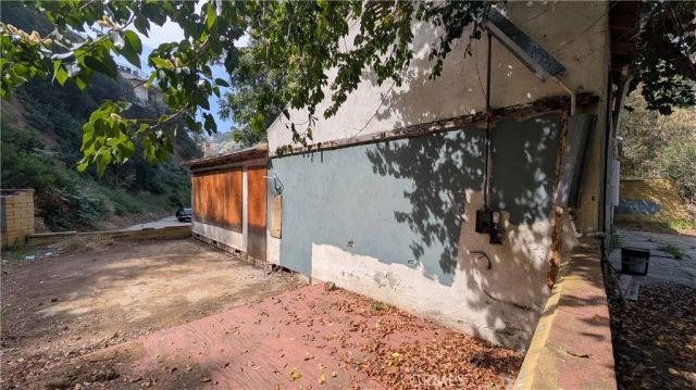 2200 Nichols Canyon, Los Angeles, CA 90046