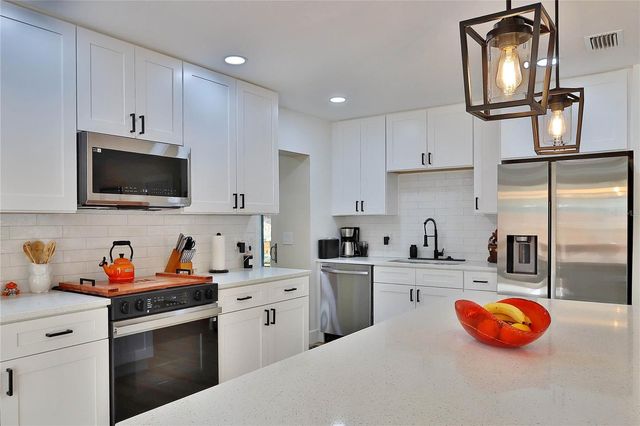 3307 NAKORA DRIVE, Tampa, FL 33618
