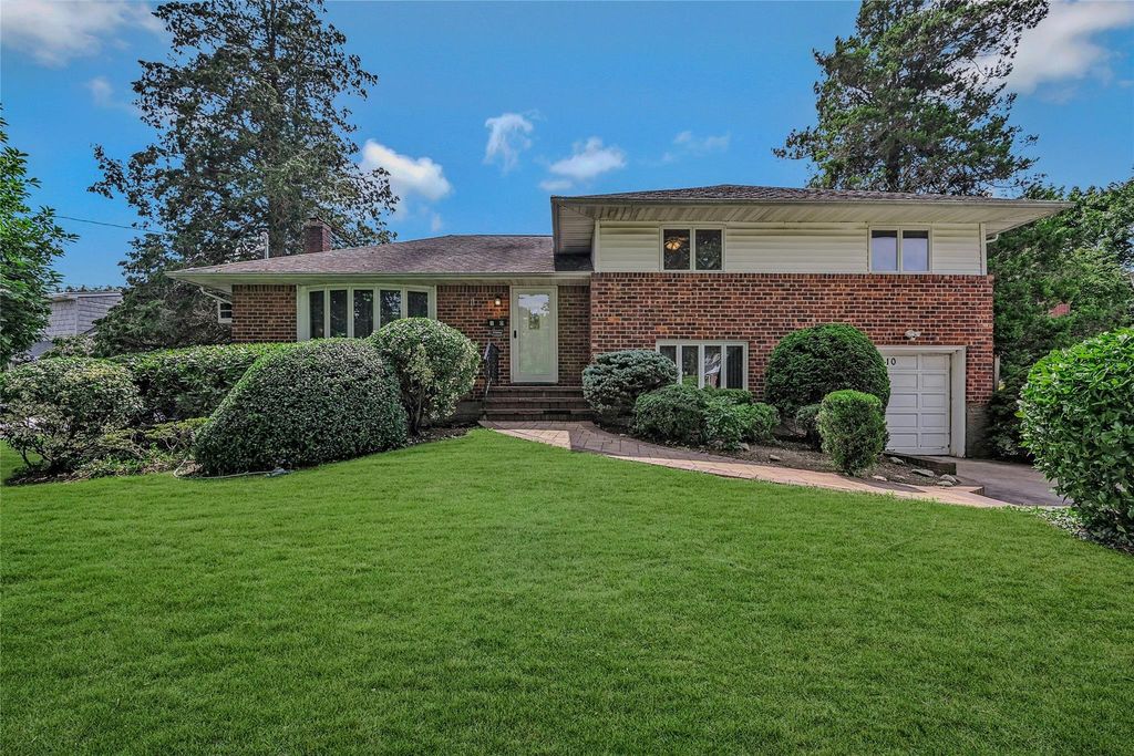 10 Orton Drive, East Northport, NY 11731