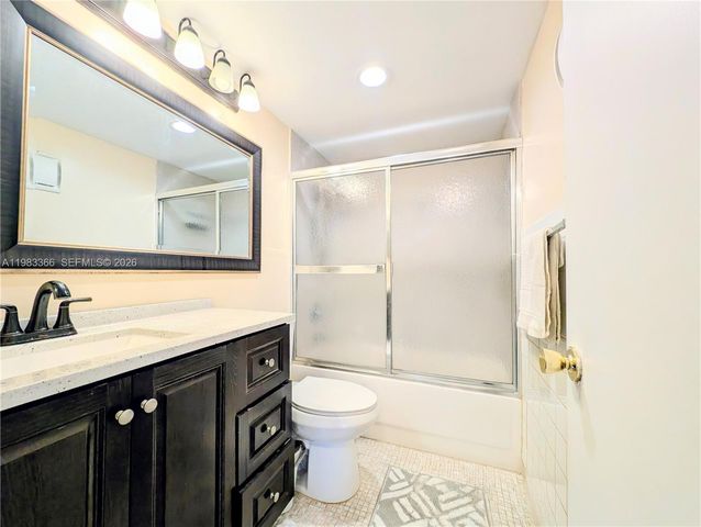 3061 NW 47th Terrace 226A, Lauderdale Lakes, FL 33313