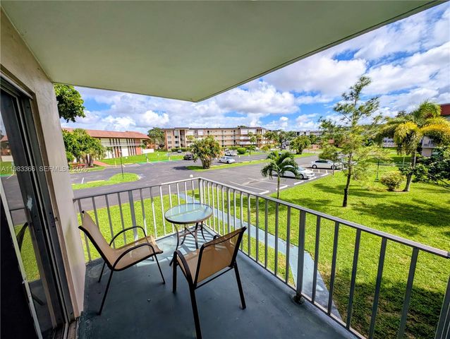 3061 NW 47th Terrace 226A, Lauderdale Lakes, FL 33313
