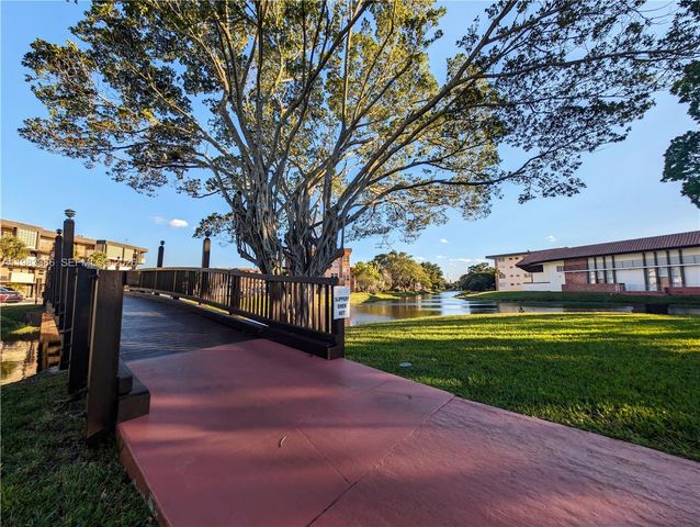 3061 NW 47th Terrace 226A, Lauderdale Lakes, FL 33313