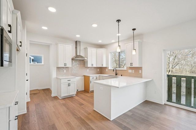 W149N11973 Red Holly DRIVE, Germantown, WI 53022