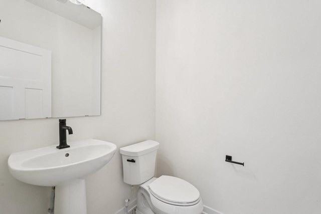 W149N11973 Red Holly DRIVE, Germantown, WI 53022