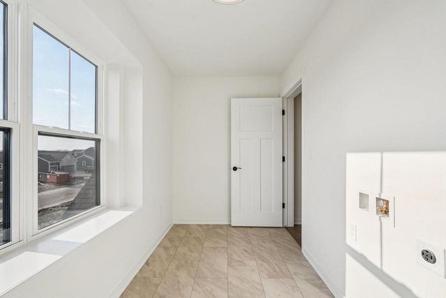 W149N11973 Red Holly DRIVE, Germantown, WI 53022