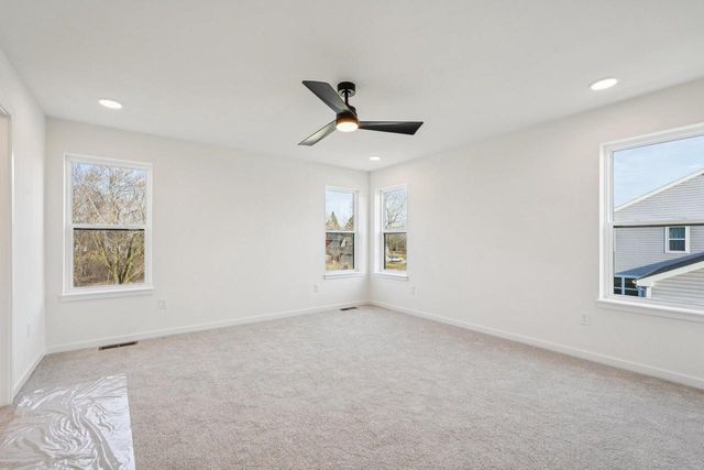 W149N11973 Red Holly DRIVE, Germantown, WI 53022