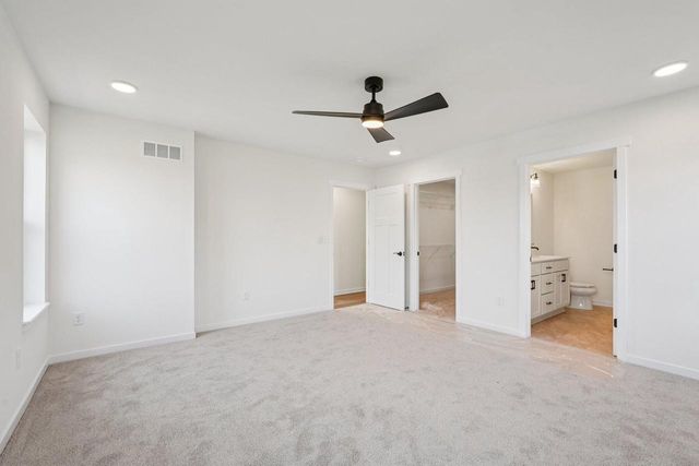 W149N11973 Red Holly DRIVE, Germantown, WI 53022