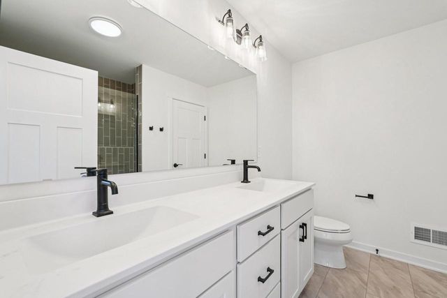 W149N11973 Red Holly DRIVE, Germantown, WI 53022