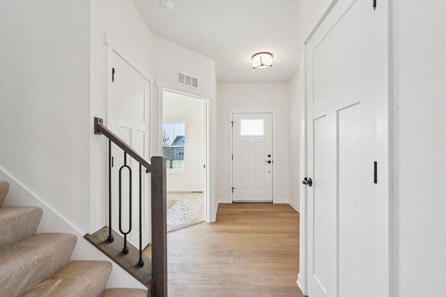 W149N11973 Red Holly DRIVE, Germantown, WI 53022