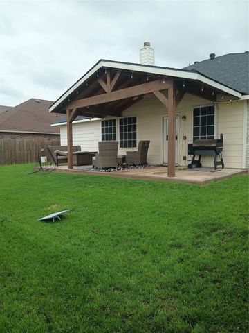 10325 Pyrite Drive, Fort Worth, TX 76131
