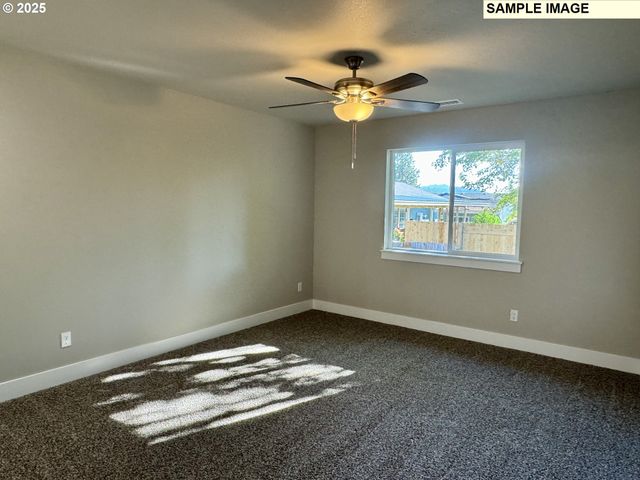 226 Miller St, Sutherlin, OR 97479