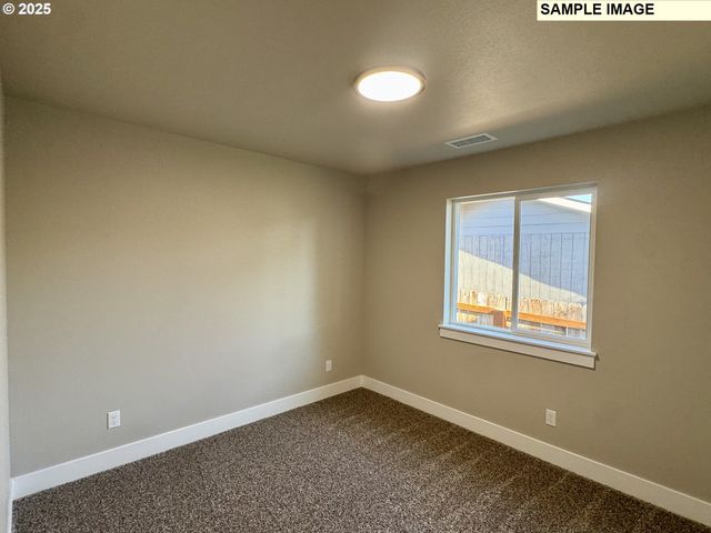 226 Miller St, Sutherlin, OR 97479