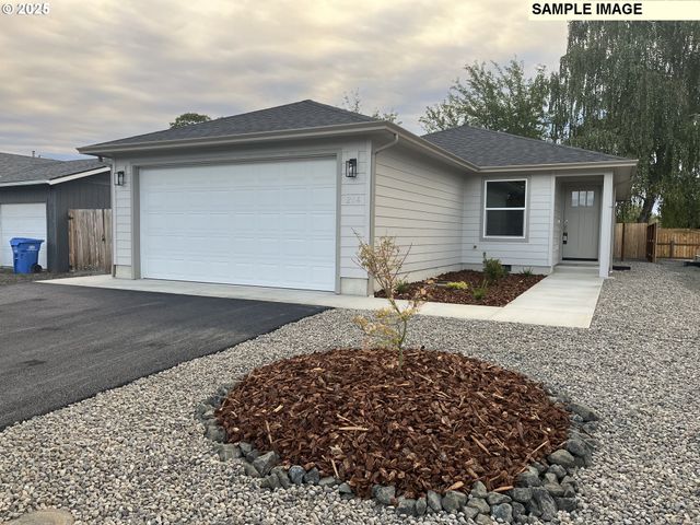 226 Miller St, Sutherlin, OR 97479