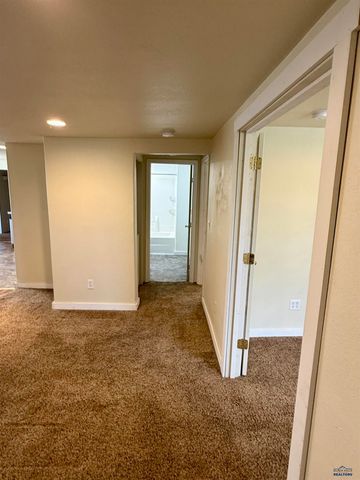 1117 SILVER ST, Rapid City, SD 57701