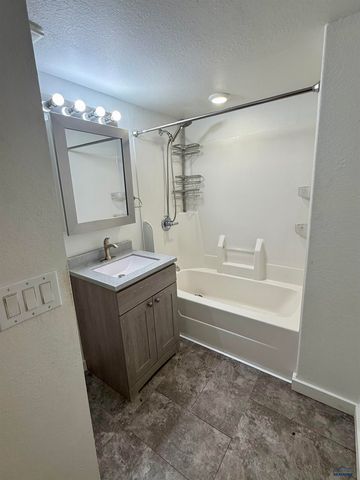 1117 SILVER ST, Rapid City, SD 57701