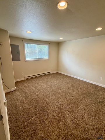 1117 SILVER ST, Rapid City, SD 57701