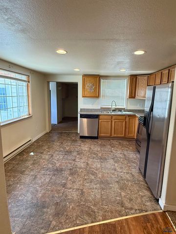 1117 SILVER ST, Rapid City, SD 57701