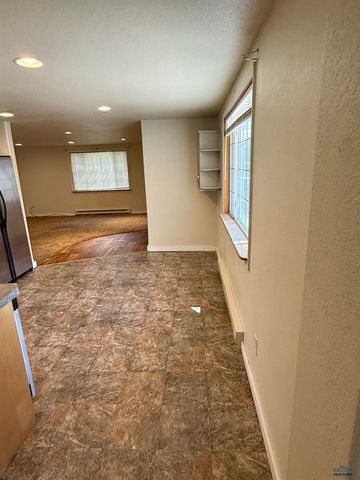 1117 SILVER ST, Rapid City, SD 57701