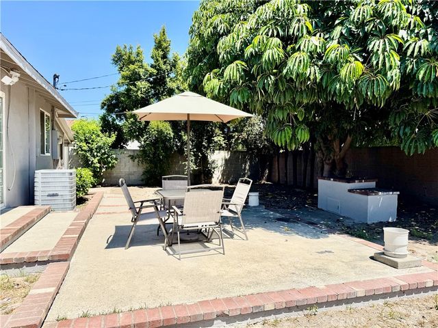 1906 W Kenoak Drive, West Covina, CA 91790