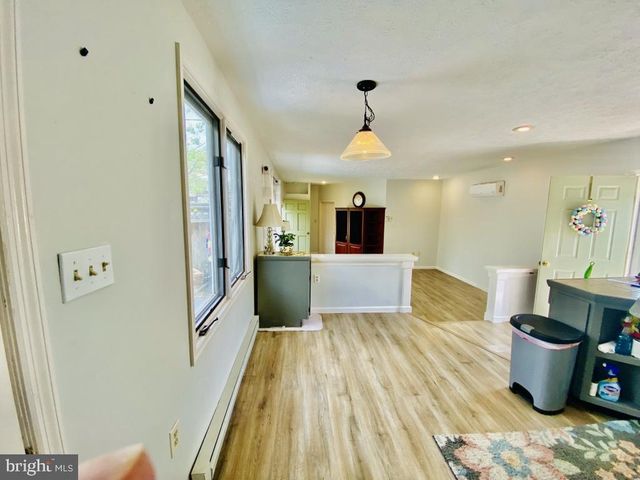 24875 OLD VALLEY PIKE, Maurertown, VA 22644